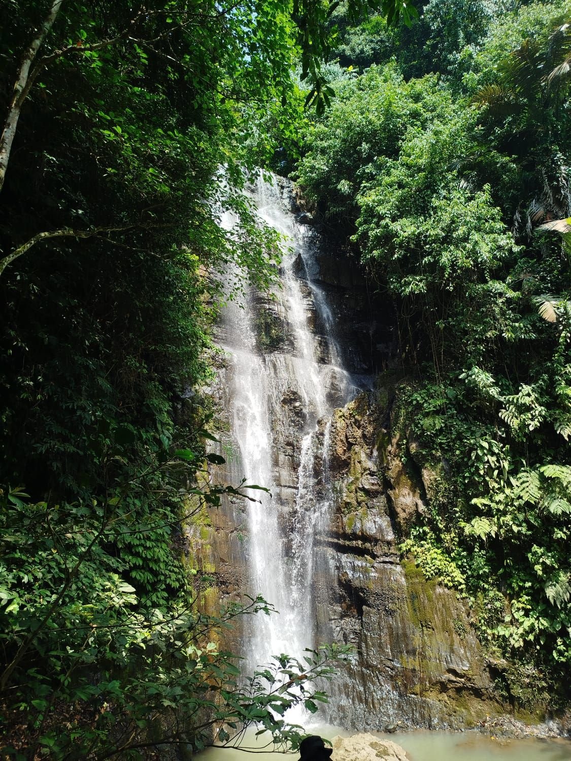 Curug Cinangrang - air terjun 20 meter di kawasan Bunihayu Forest